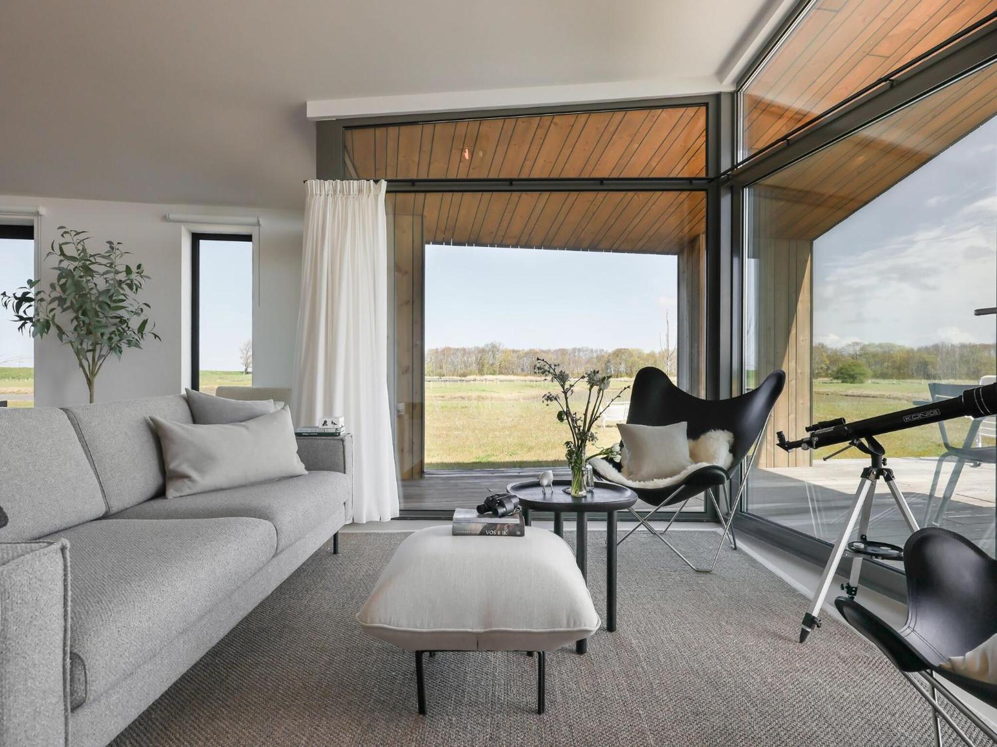 Vakantiehuis Tranquil With Garden *